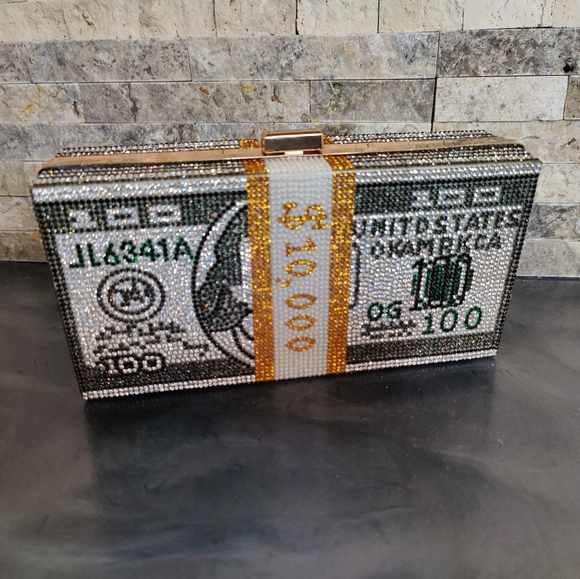 Dazzling Cash Clutch - Picture 16 of 16